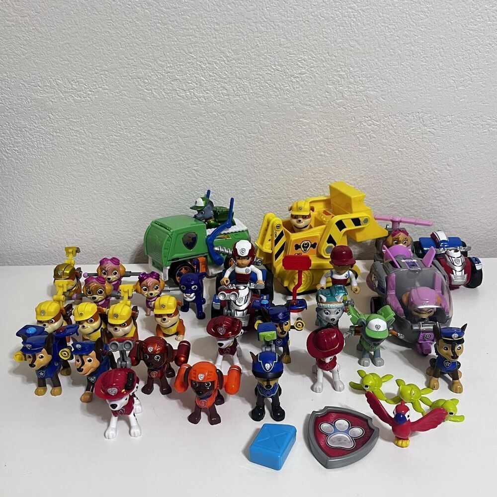 PAW Patrol Toys Lot of 39 Pieces Pop Out Action Figures + Vehicles + Animals